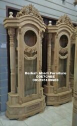Almari Jam Hias Rahwana Dengan Ukiran Jepara